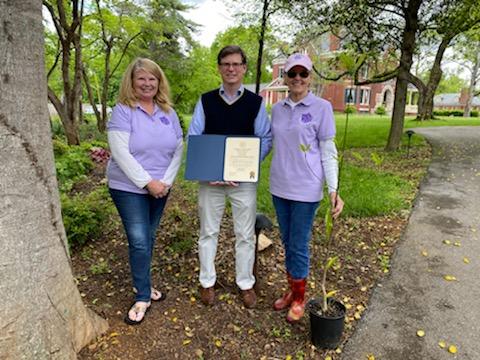 Read more about the article Ossoli Circle Celebrate Arbor Day