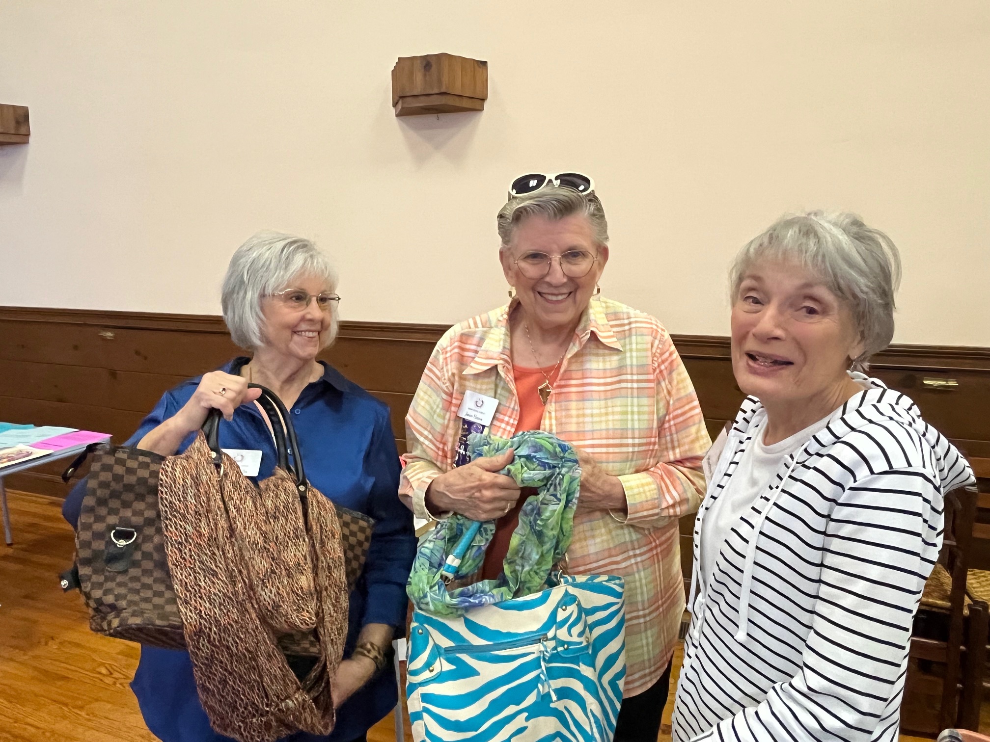 Read more about the article Handbags for Hope Service Project