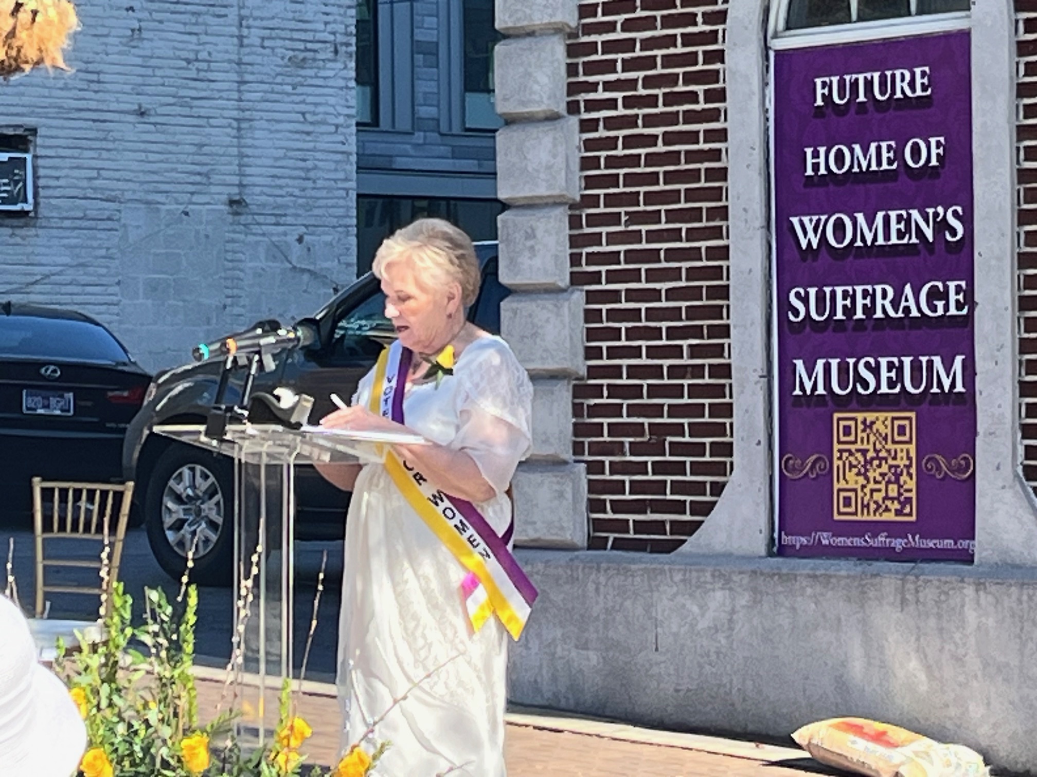 Read more about the article GFWC Ossoli Circle Members attend Suffrage Coalition Press Conference