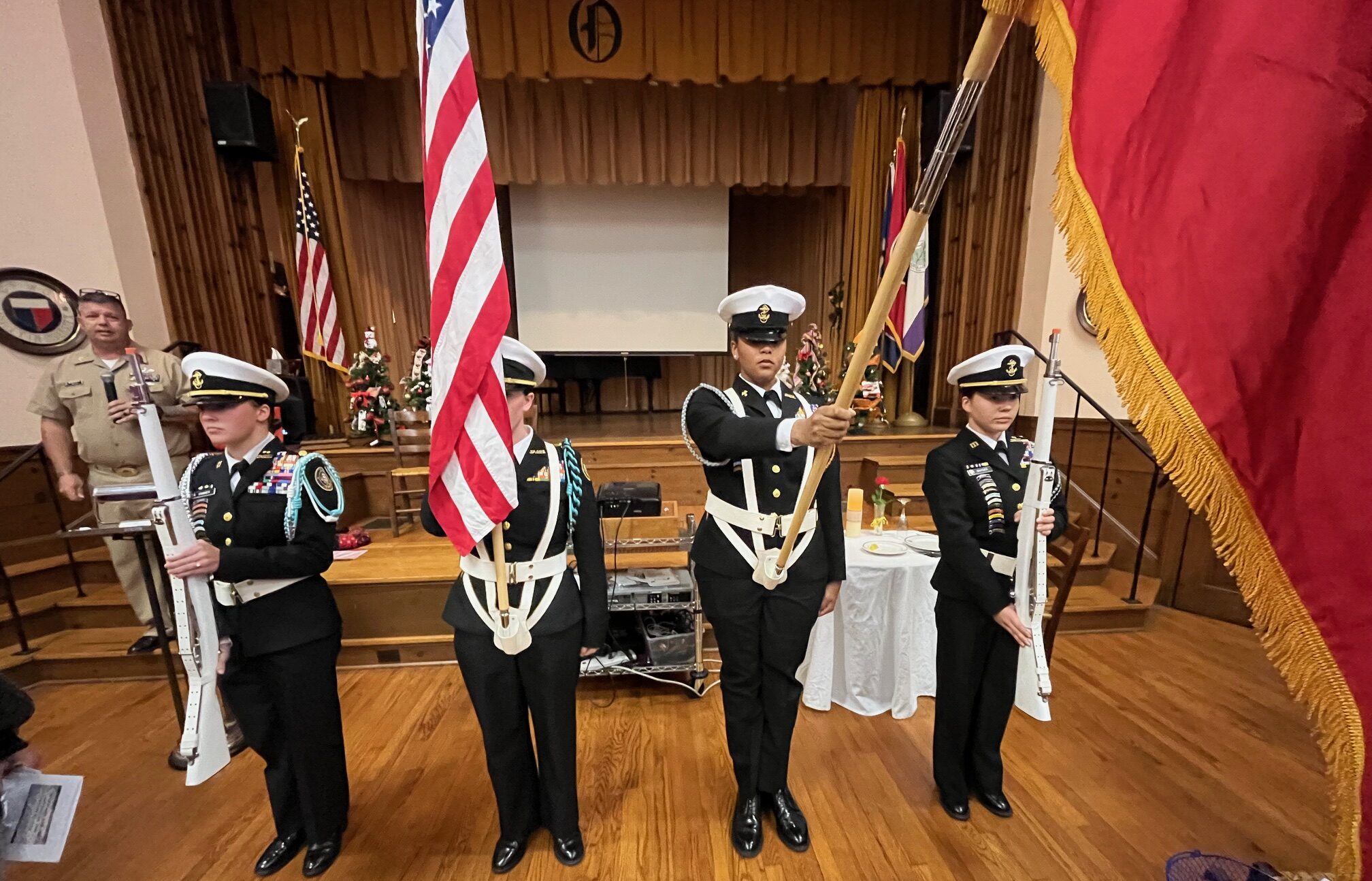 Read more about the article Veterans Day Inspires GFWC OSSOLI Circle